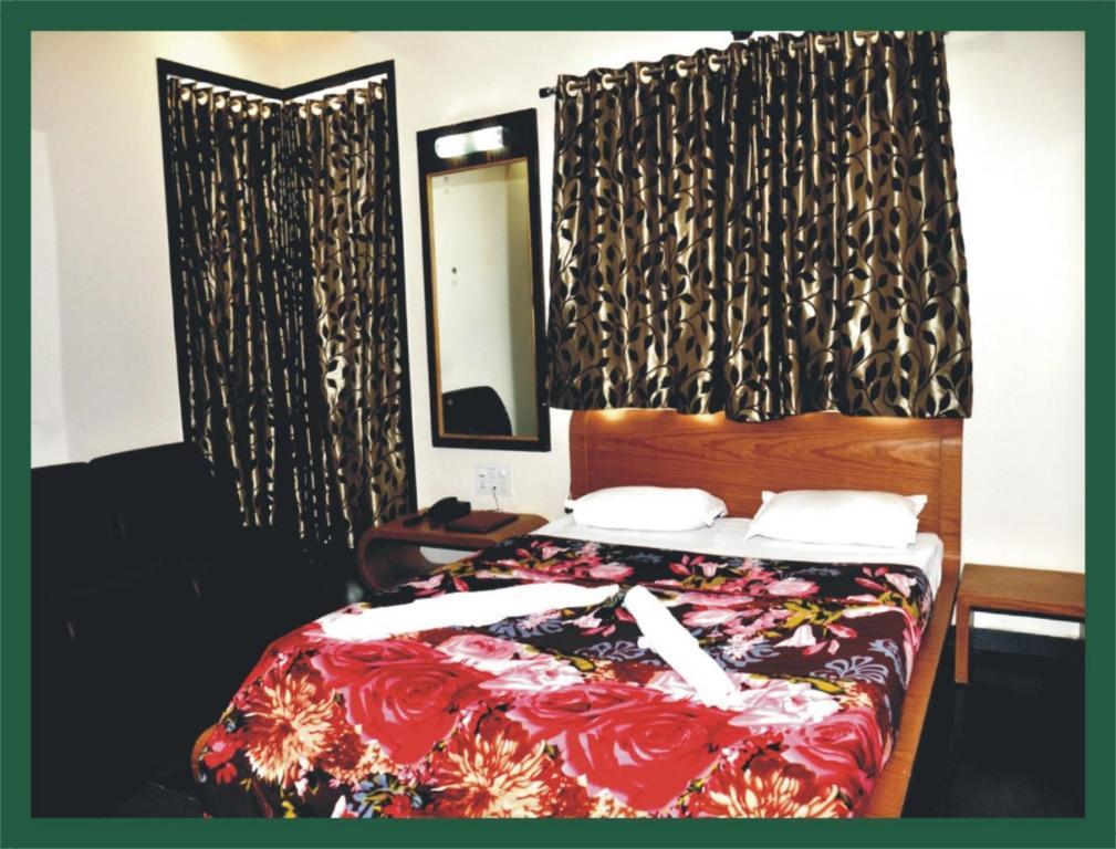 舍地什拉达萨布里宫酒店 客房 照片